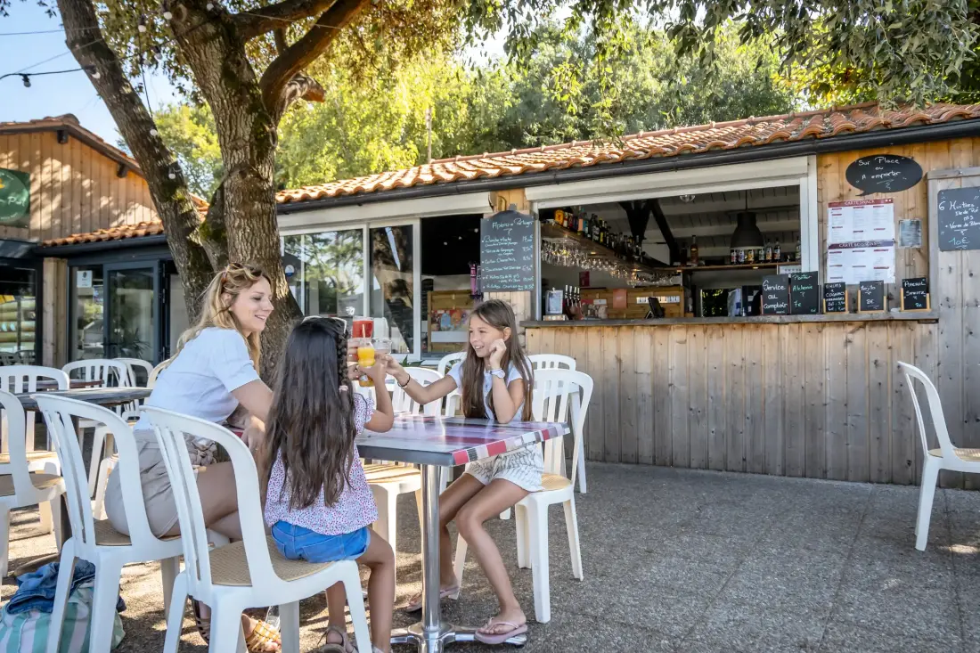 Campingplätze in Port de l'Houmeau 4 Sterne★★★★