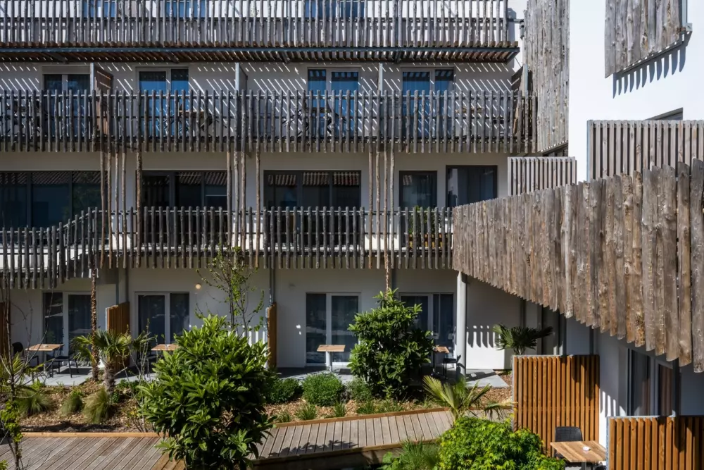 Athome Residence & Spa