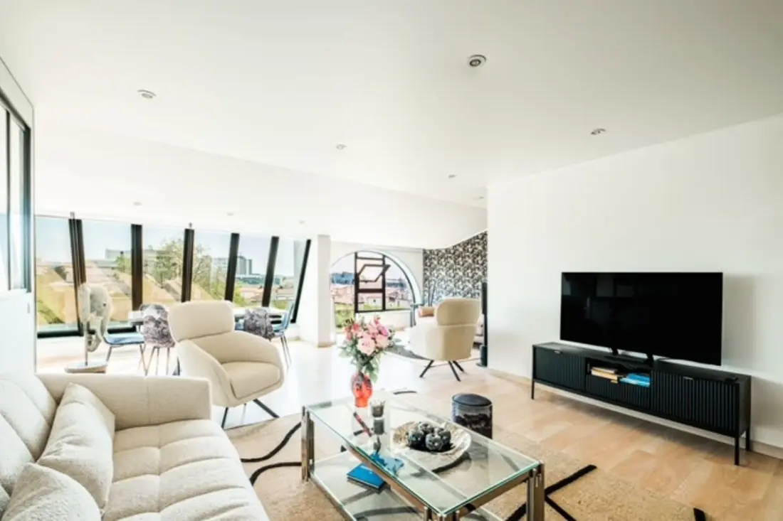 Apartamento luminoso grande con vista panorámica