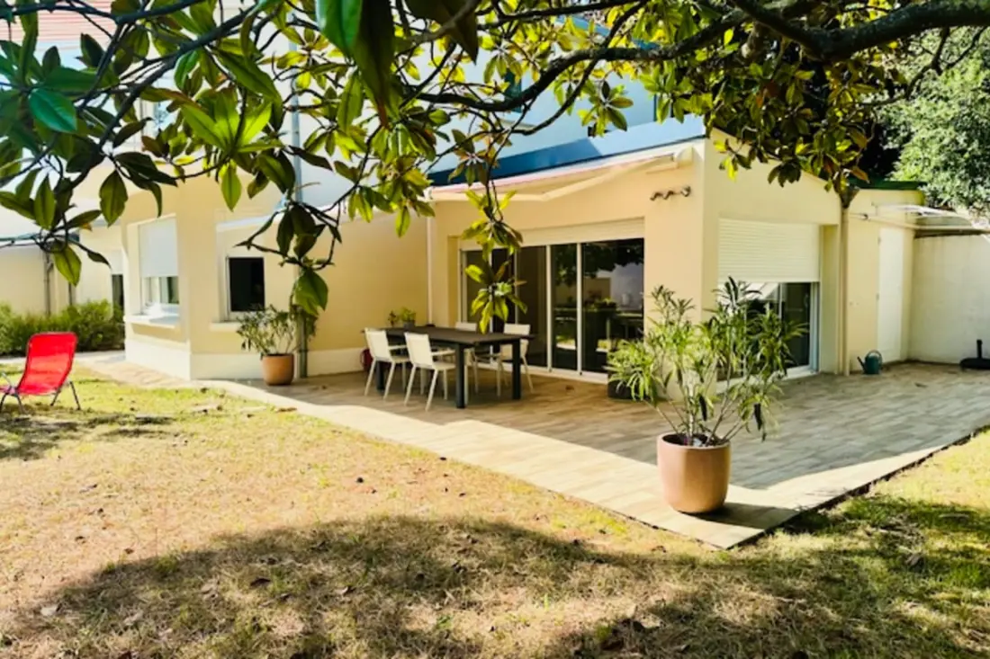 Casa De Characterère Da 6 camere a La Rochelle