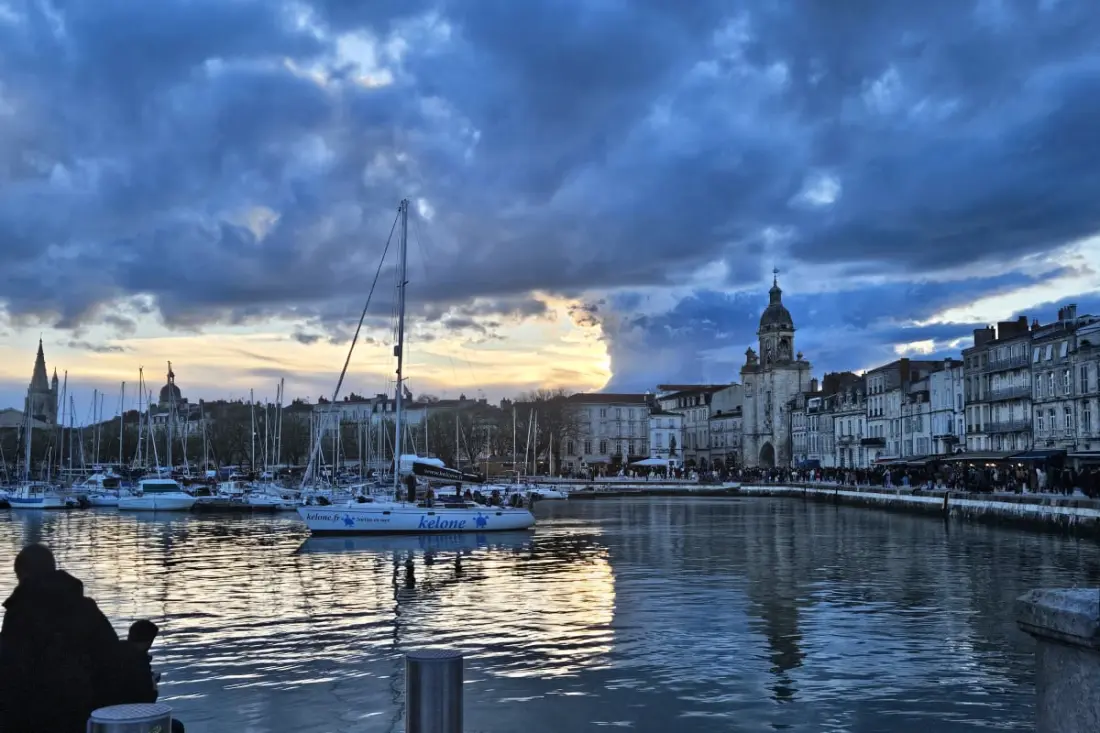 Tágas ház La Rochelle-ben, strandok közelében