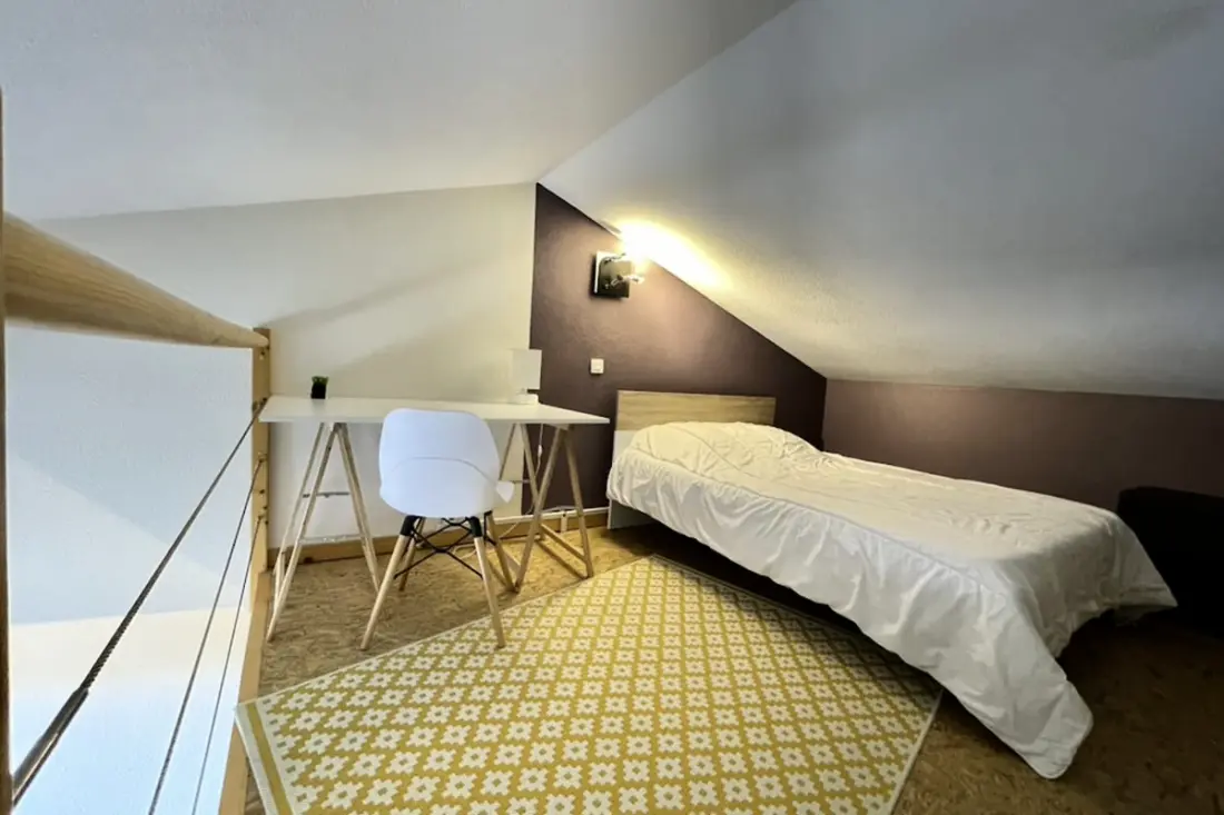 Gyönyörű apartman erkéllyel, közel a tóhoz