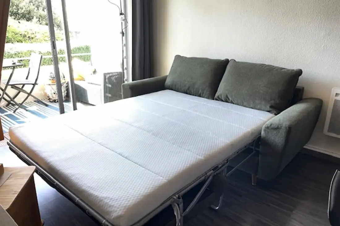 Gyönyörű apartman erkéllyel, közel a tóhoz