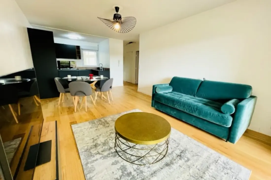 Bájos teraszos apartman kilátással a tóra