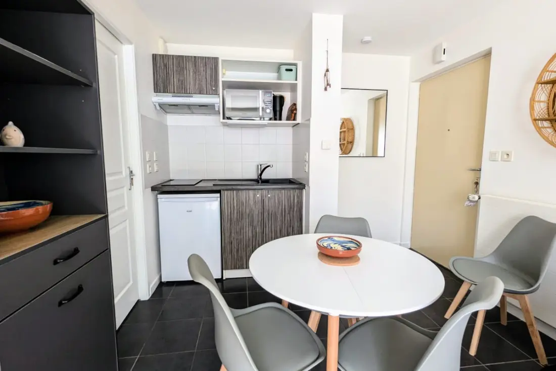 Charming Apartment De La Plage közelében