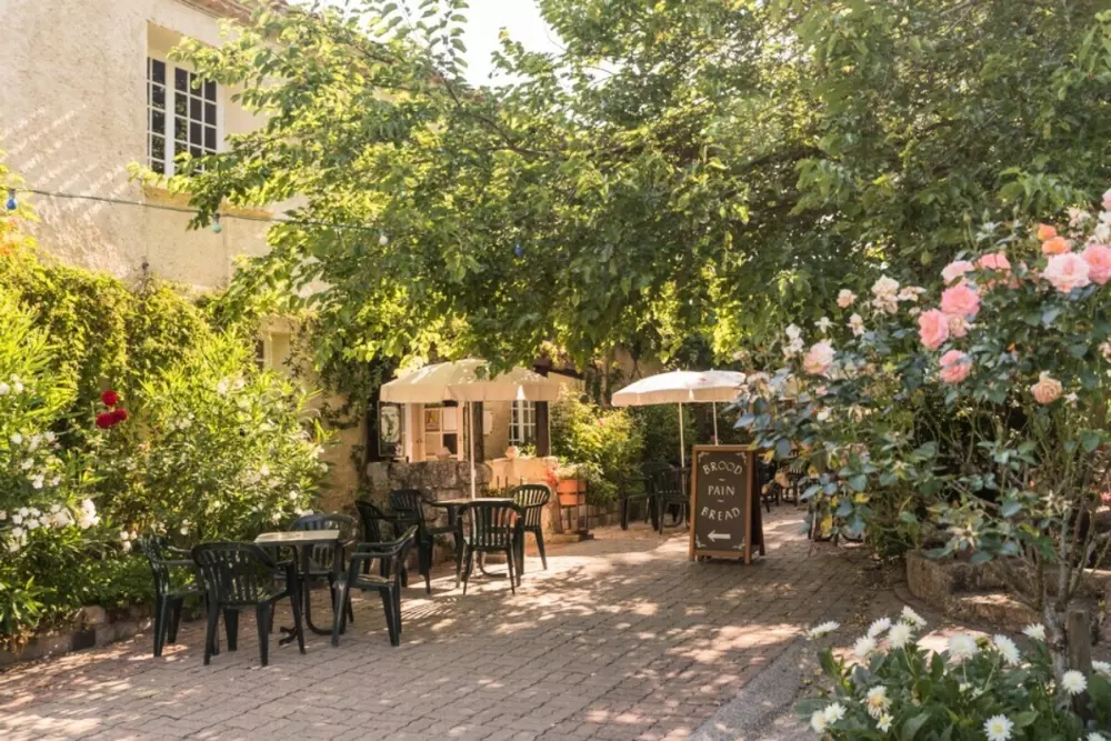 Le Camp de Florence (Vodatent)