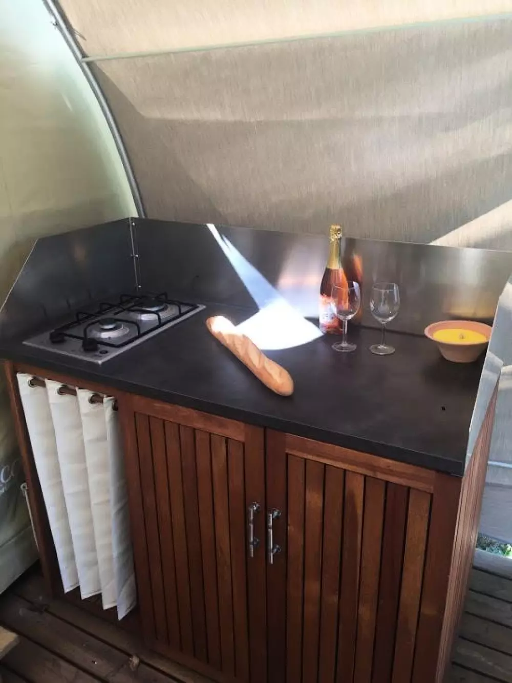 Le Camp de Florence (Vodatent)