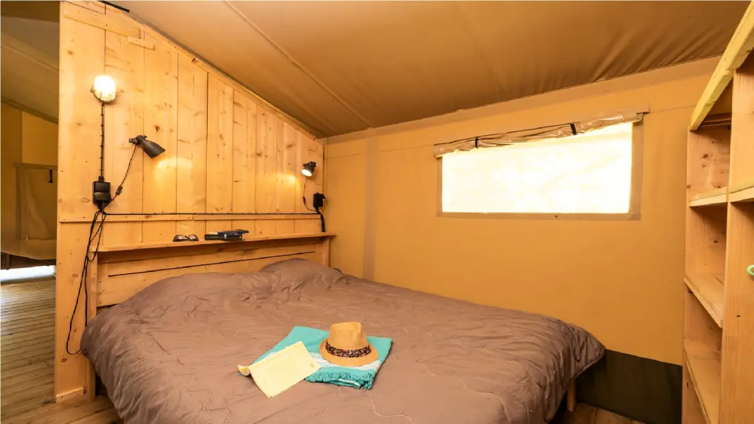 Le Camp de Florence (Vodatent)