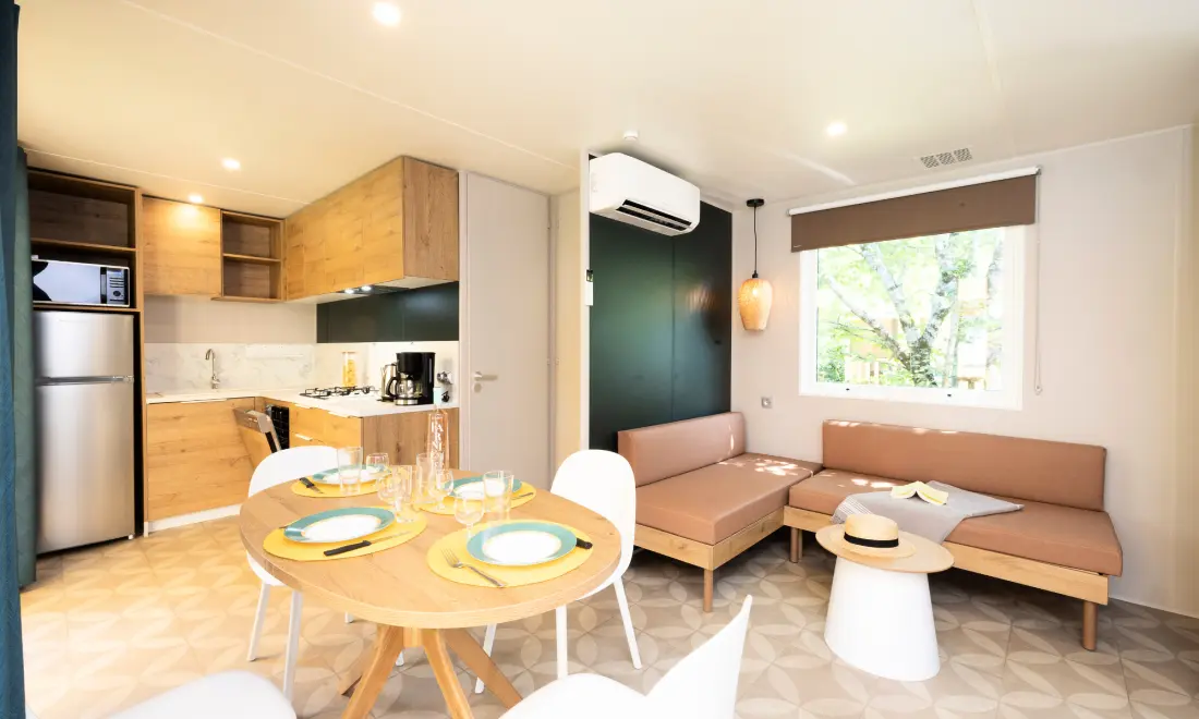 Le Camp de Florence (Vodatent)