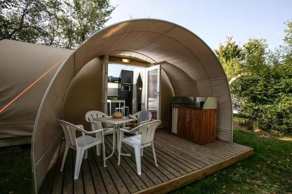 Le Camp de Florence (Vodatent)