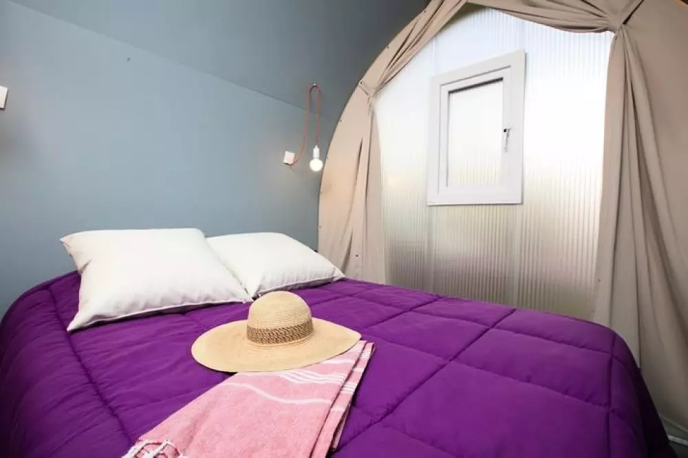 Le Camp de Florence (Vodatent)