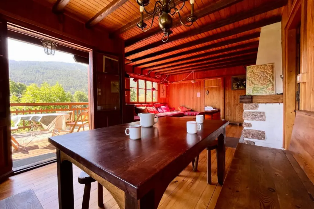 Chalet Alpin kandallóval, terasszal és kerttel