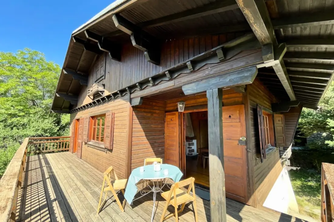 Chalet Alpin kandallóval, terasszal és kerttel