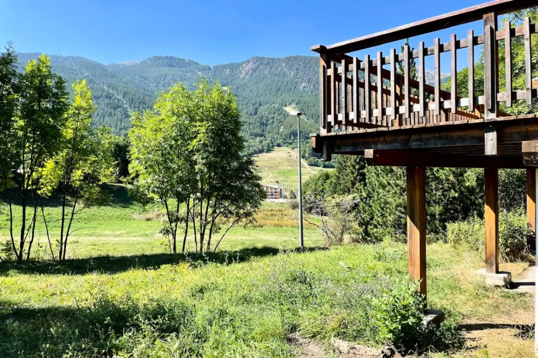 Chalet Alpin kandallóval, terasszal és kerttel