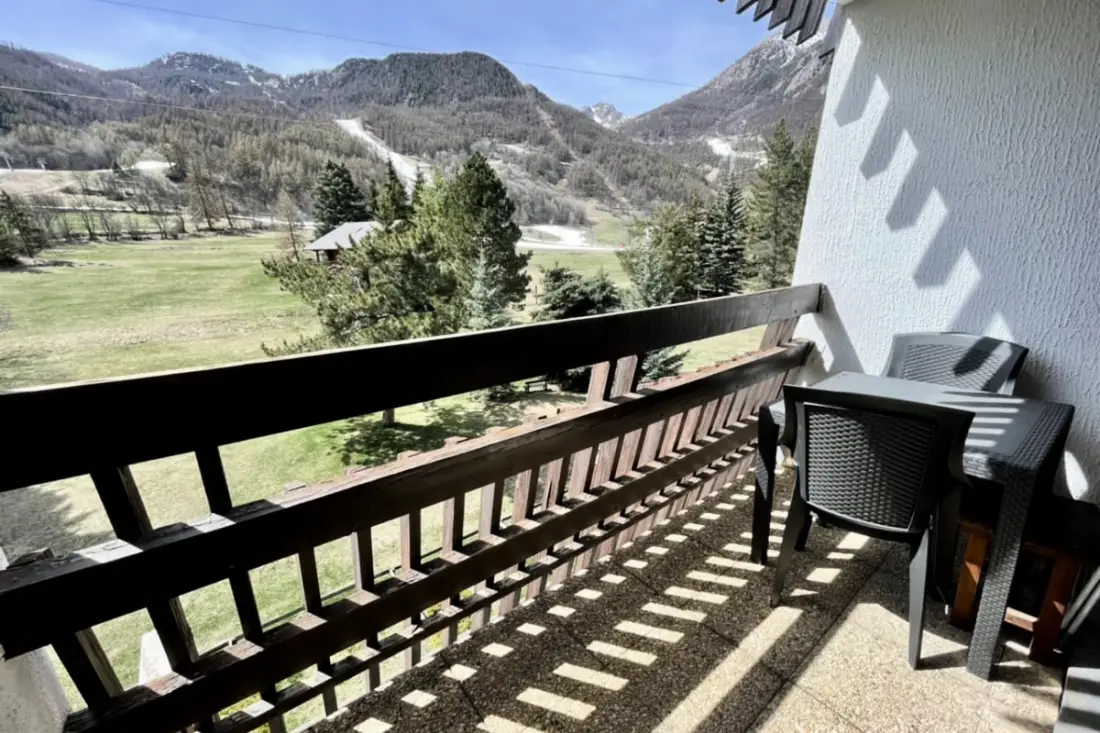 Schön 28m2 mit superb Blick auf La Salle Les Alpes