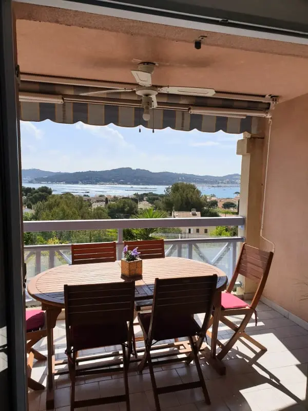 Appartement 2 Chambres Avec Terrasse Et Parking