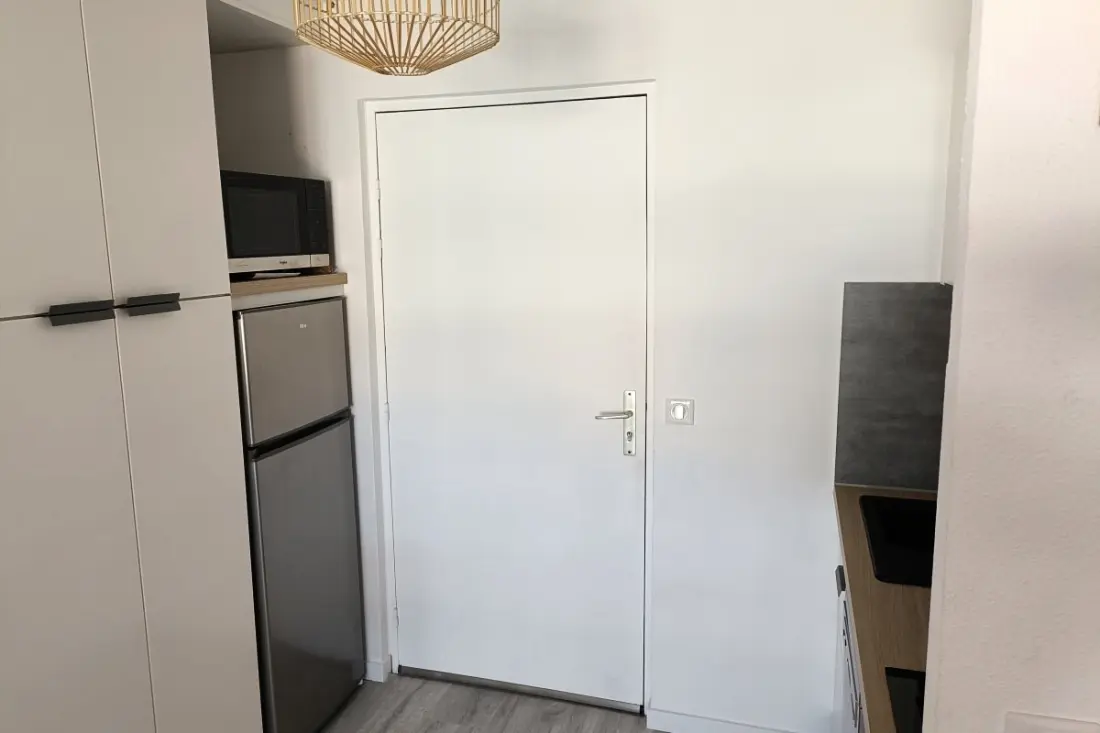 Apartment With Pool Close To The Beach