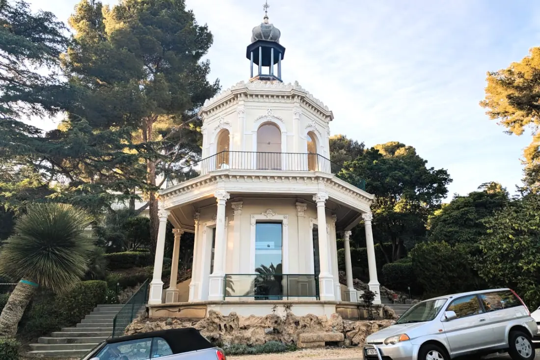 Standing Studio with Sea View and Swimming Pool