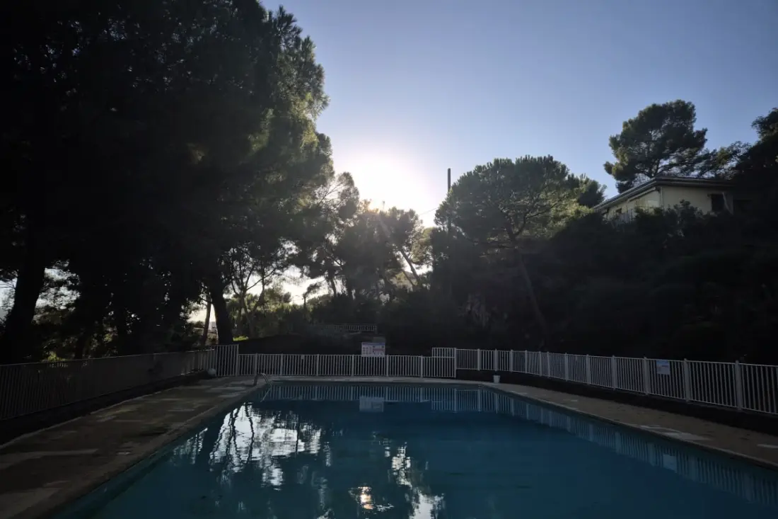 Standing Studio with Sea View and Swimming Pool