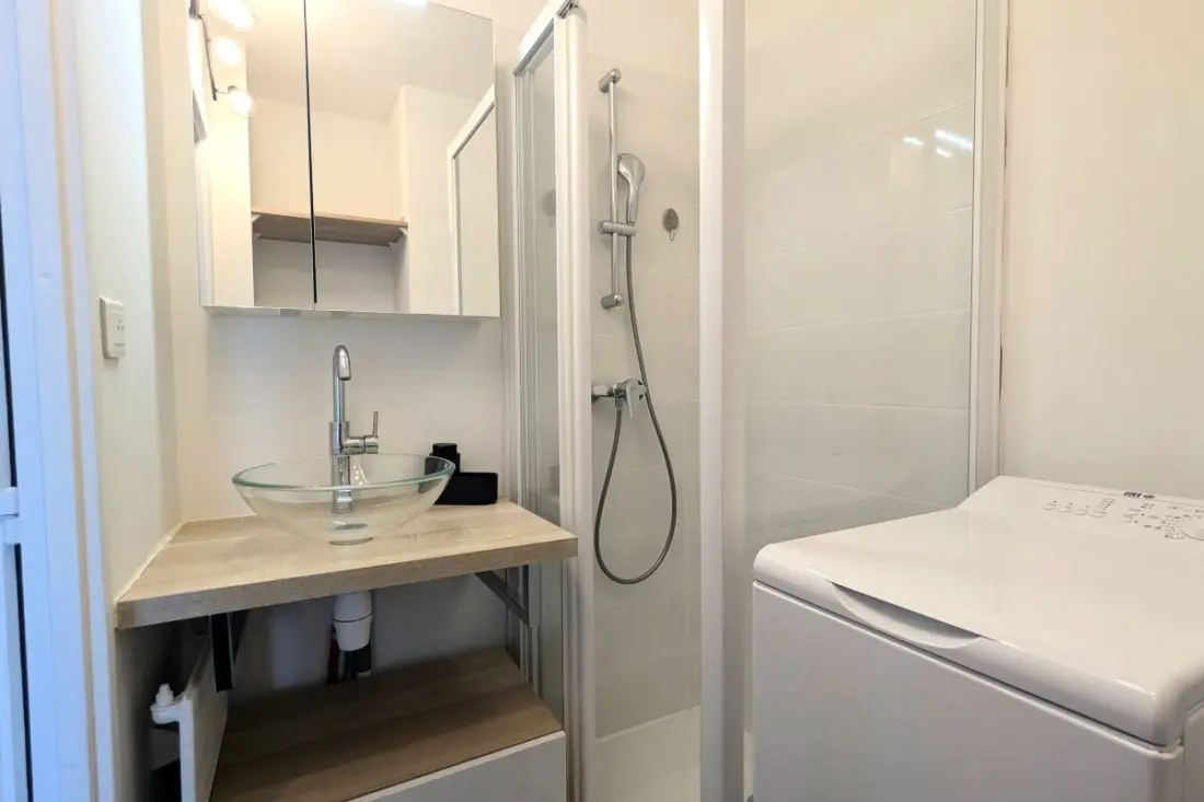Standing Studio with Sea View and Swimming Pool