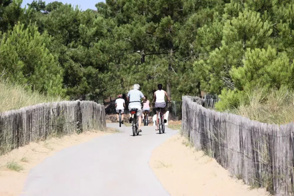 Camping Romanée La Belle Henriette4 étoiles★★★★