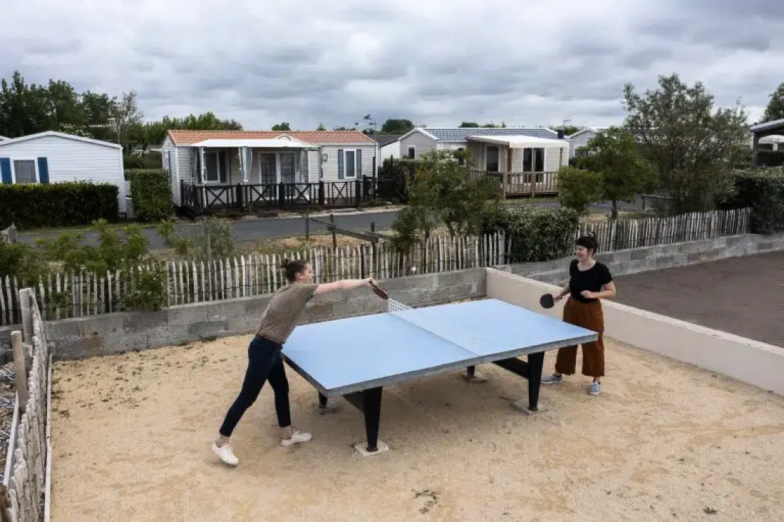 Campsite Romanée La Belle Henriette - Nie.