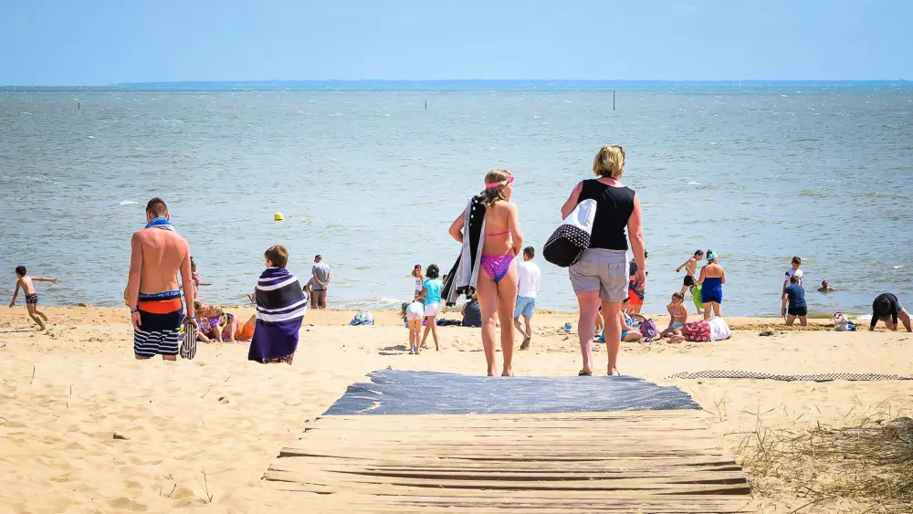 Flower Camping l'Escale du Perthuis 4 étoiles★★★★