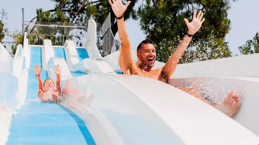 Flower Camping l'Escale du Perthuis 4 étoiles★★★★