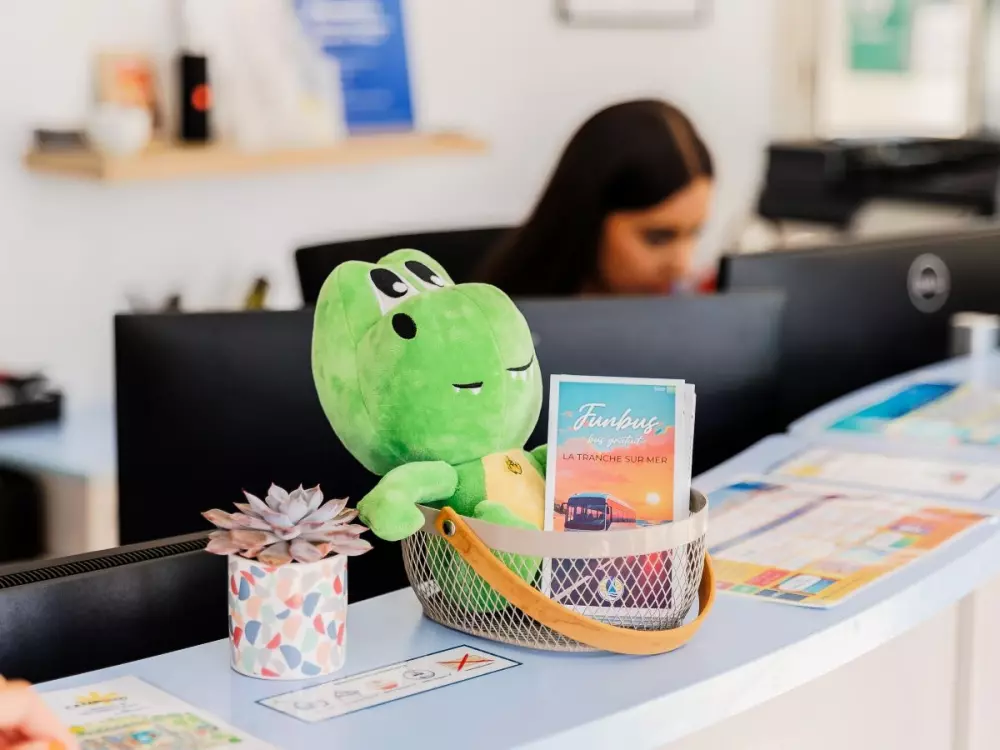 Flower Camping l'Escale du Perthuis 4 étoiles★★★★