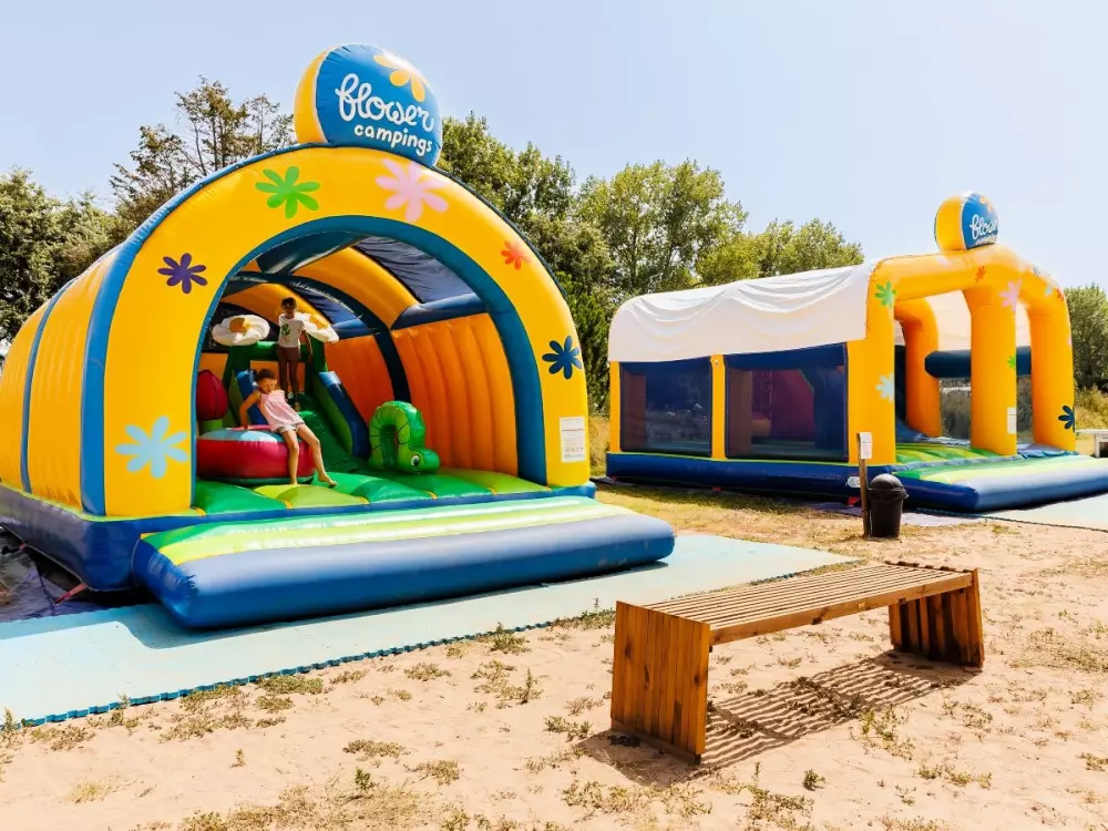 Flower Camping l'Escale du Perthuis 4 étoiles★★★★