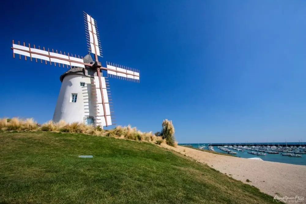 Flower Camping l'Escale du Perthuis 4 étoiles★★★★