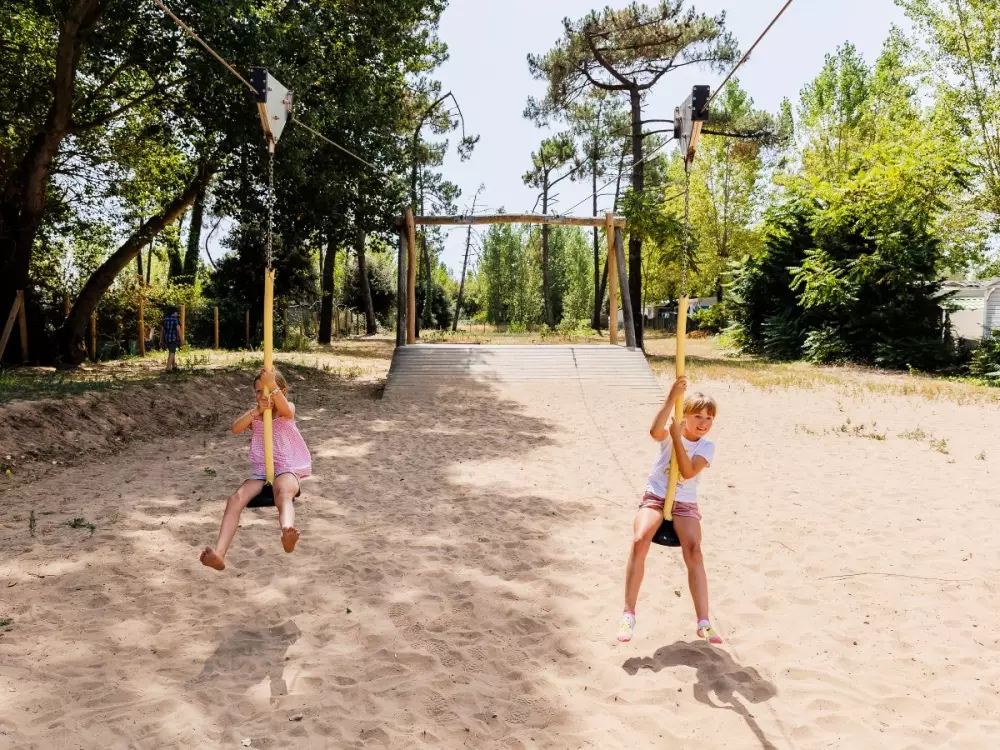 Flower Camping l'Escale du Perthuis 4 étoiles★★★★