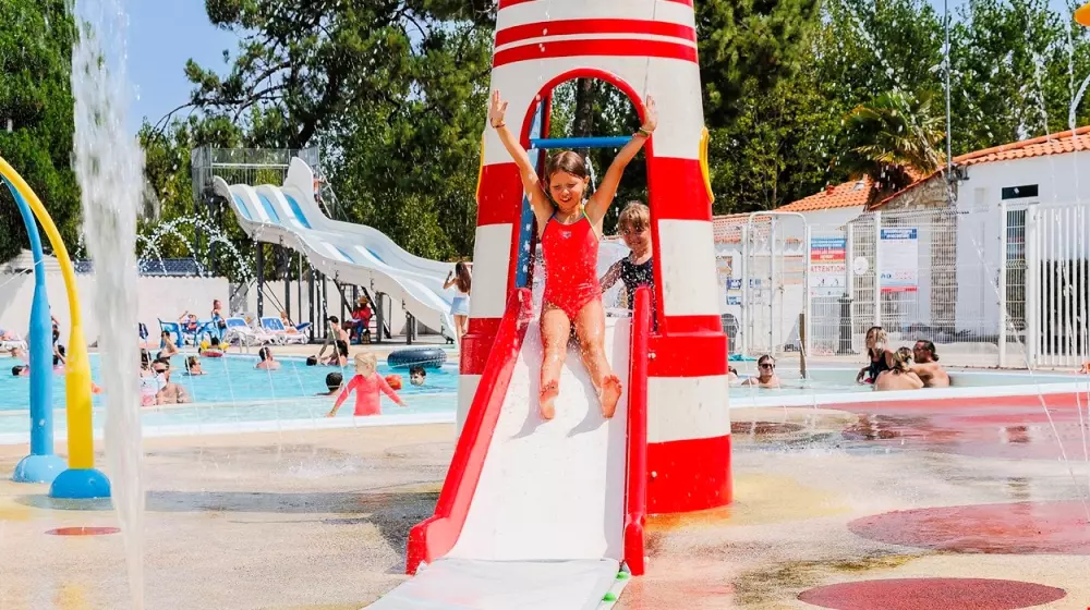 Flower Camping l'Escale du Perthuis 4 étoiles★★★★