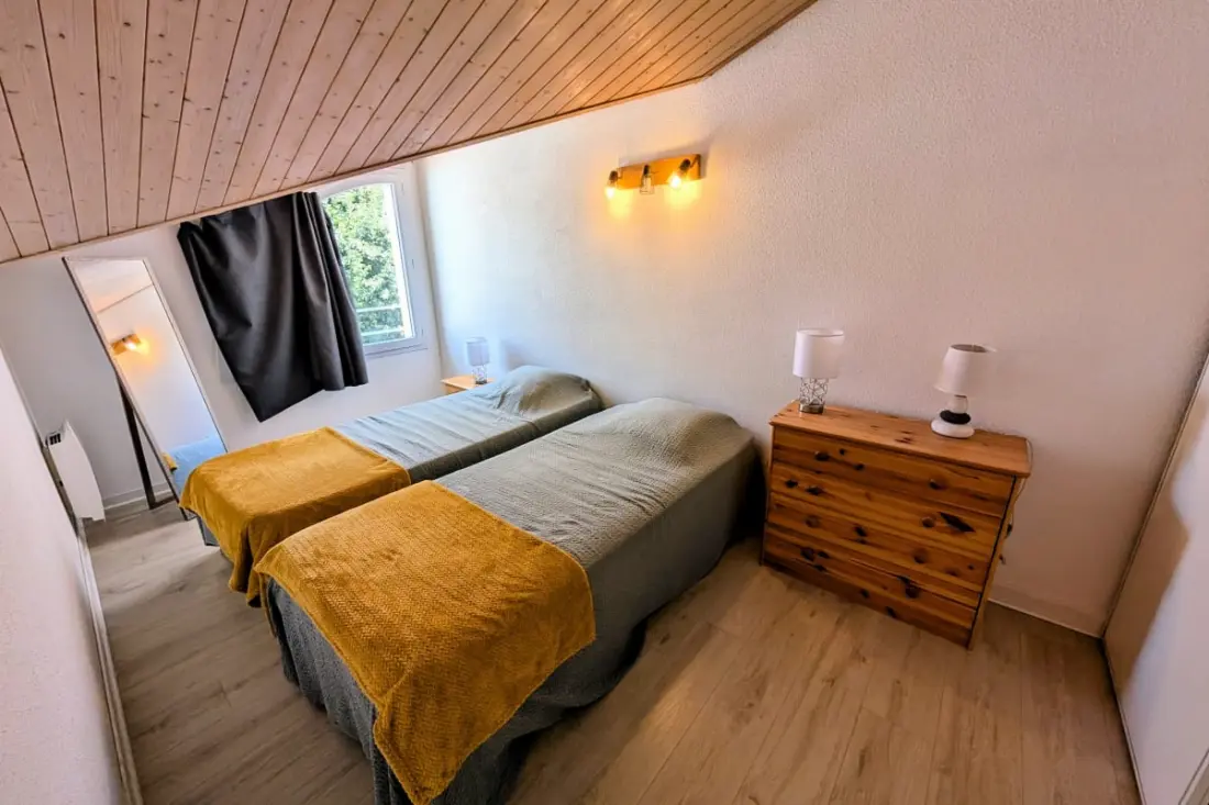 Gerenoveerd huis 2 stappen van het strand