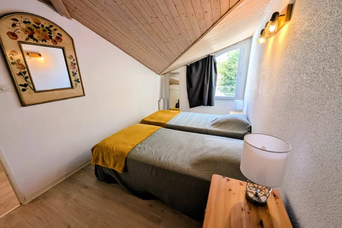 Gerenoveerd huis 2 stappen van het strand