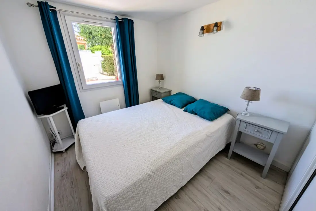 Gerenoveerd huis 2 stappen van het strand
