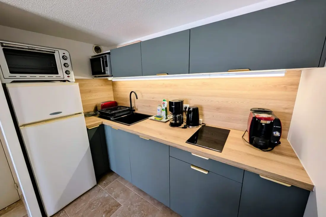 Gerenoveerd huis 2 stappen van het strand