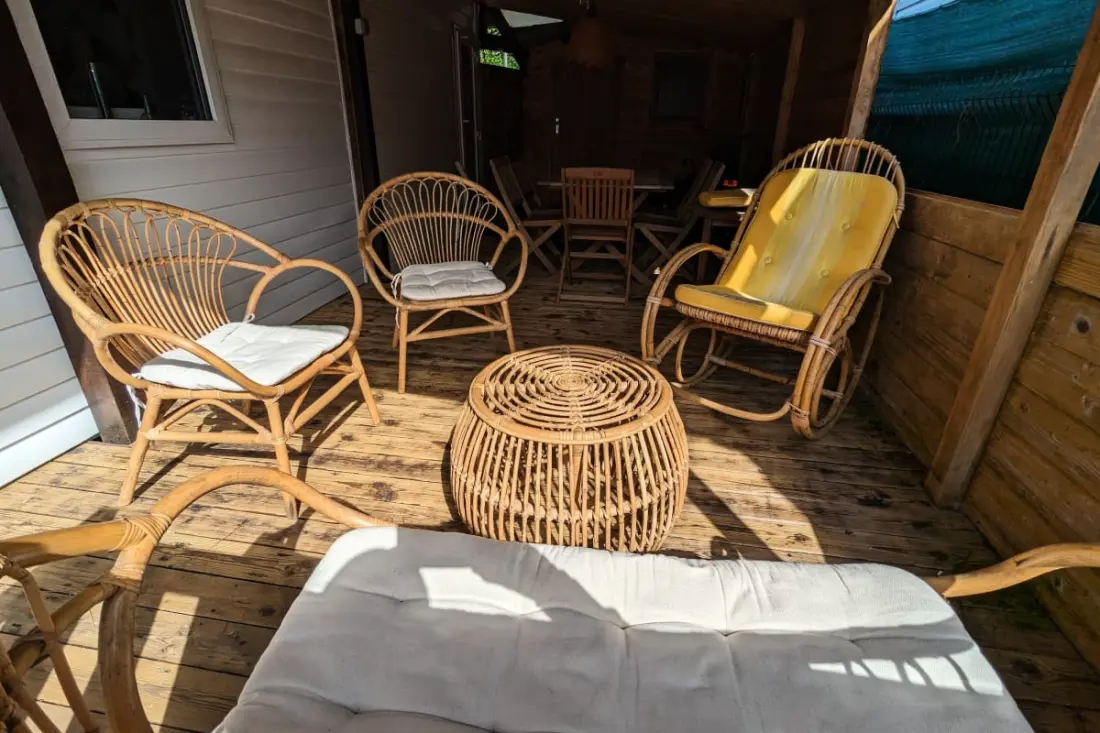 Meleg a teraszon, közel a tengerhez