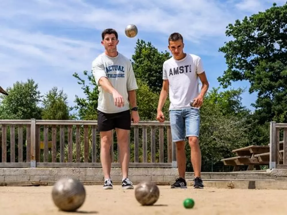 Camping Romanée - Kervilor 4 Sterne★★★★