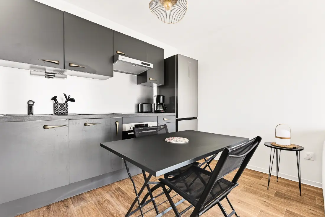 dalszöveg: Maeva Home