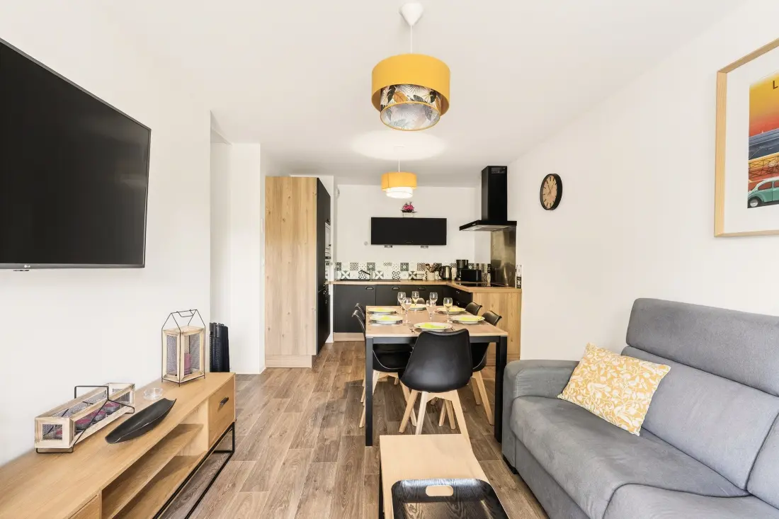 dalszöveg: Maeva Home