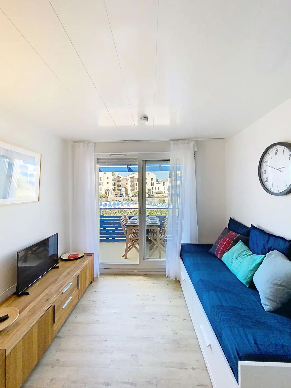Navy Blue Residence