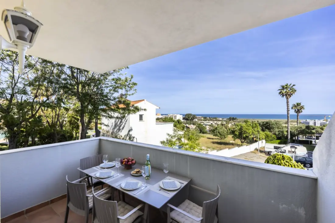 Lagos Line - Sea and Beach View in Meia Praia