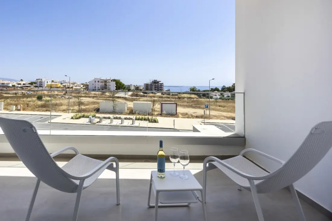 Lagos Odyssey - Sea és Bay View Dona Anna