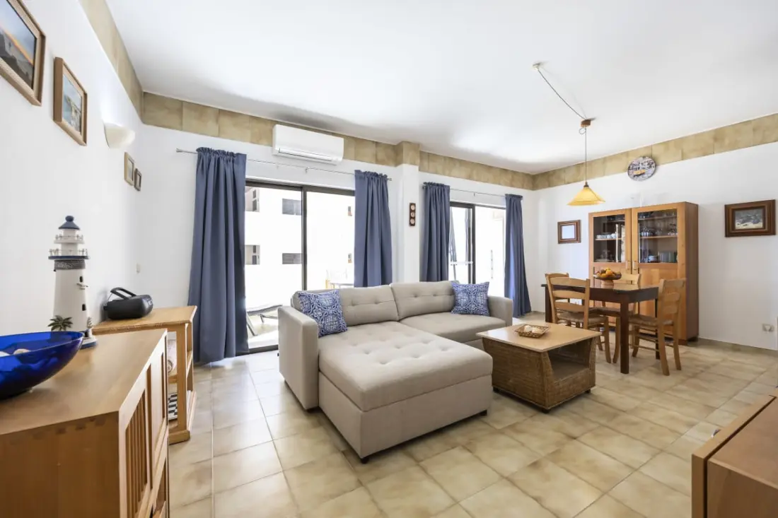 Ross Ross Apartman