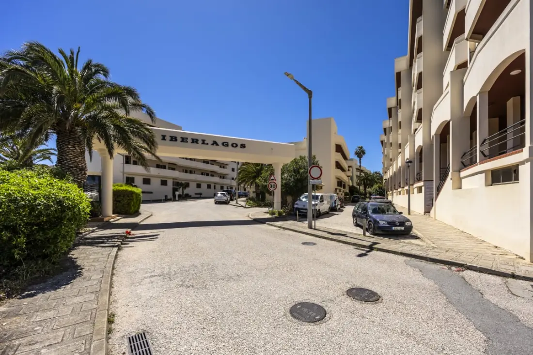 Ross Ross Apartman