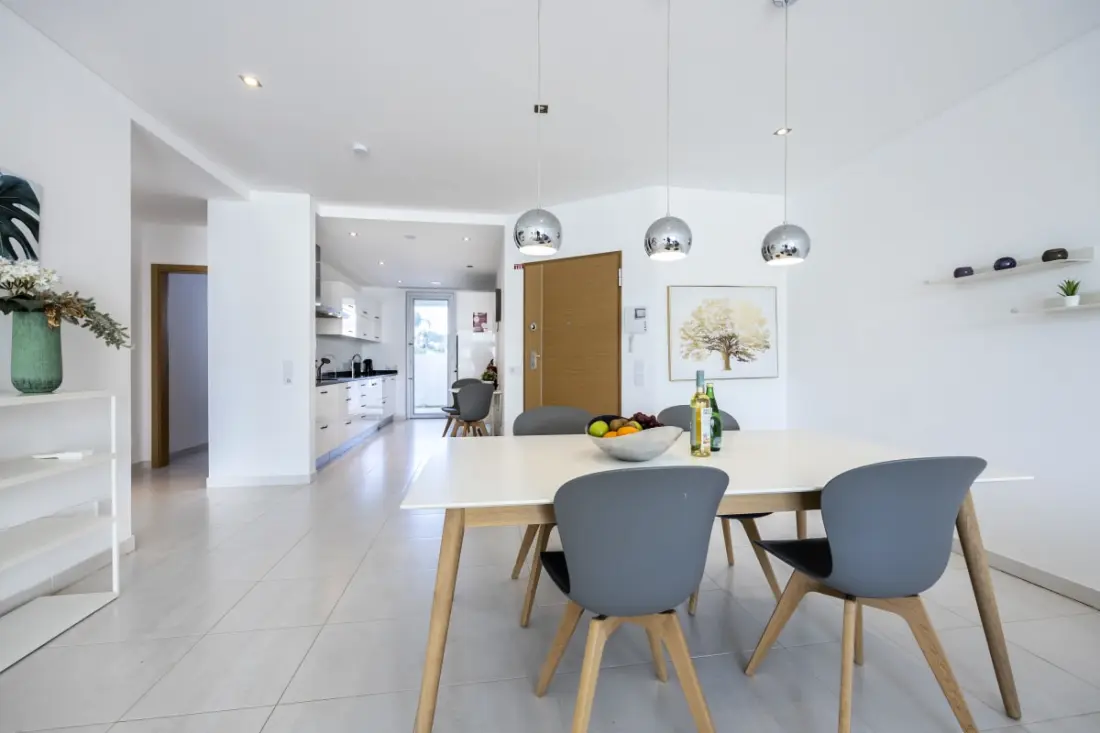 Zentuni Oceanfront