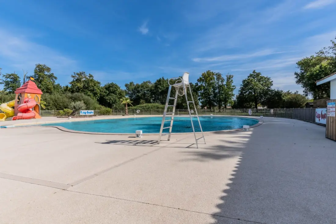 Capfun, 5 csillagos, 64 M2 medencével és terasszal