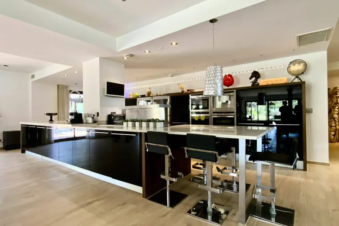 Le Jardin Des Cambrettes Residence - Villa, Pool & Tennis