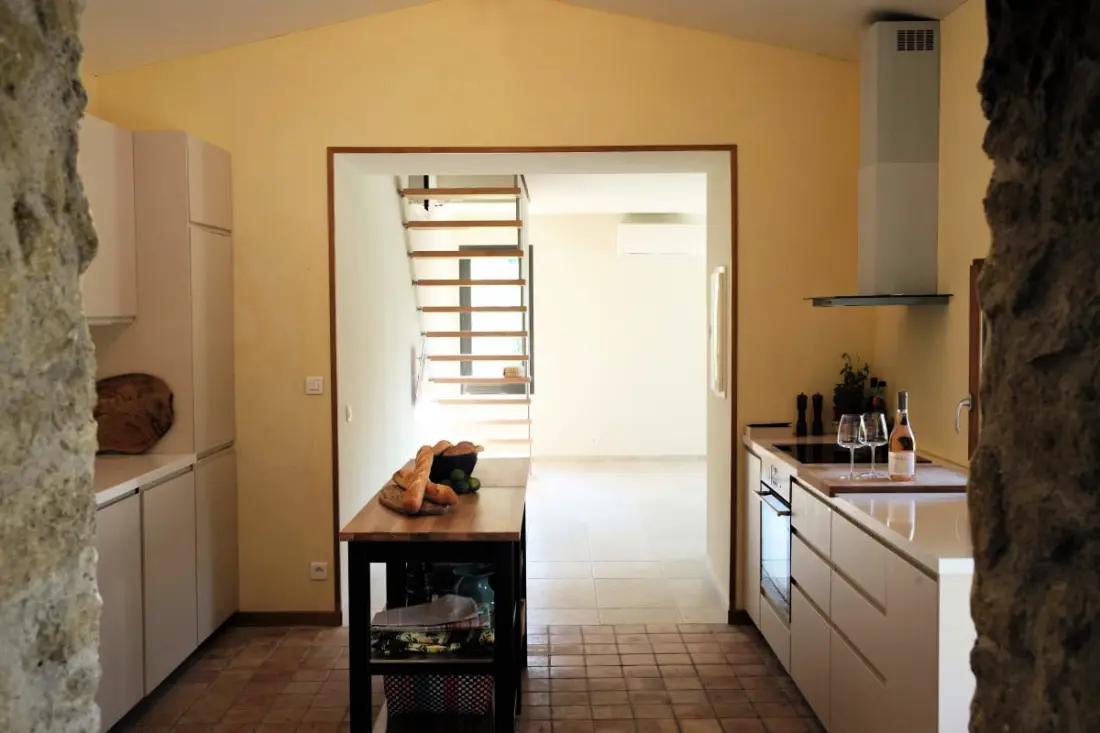 Maison Des Vignes: úszómedence és báj Laurisban